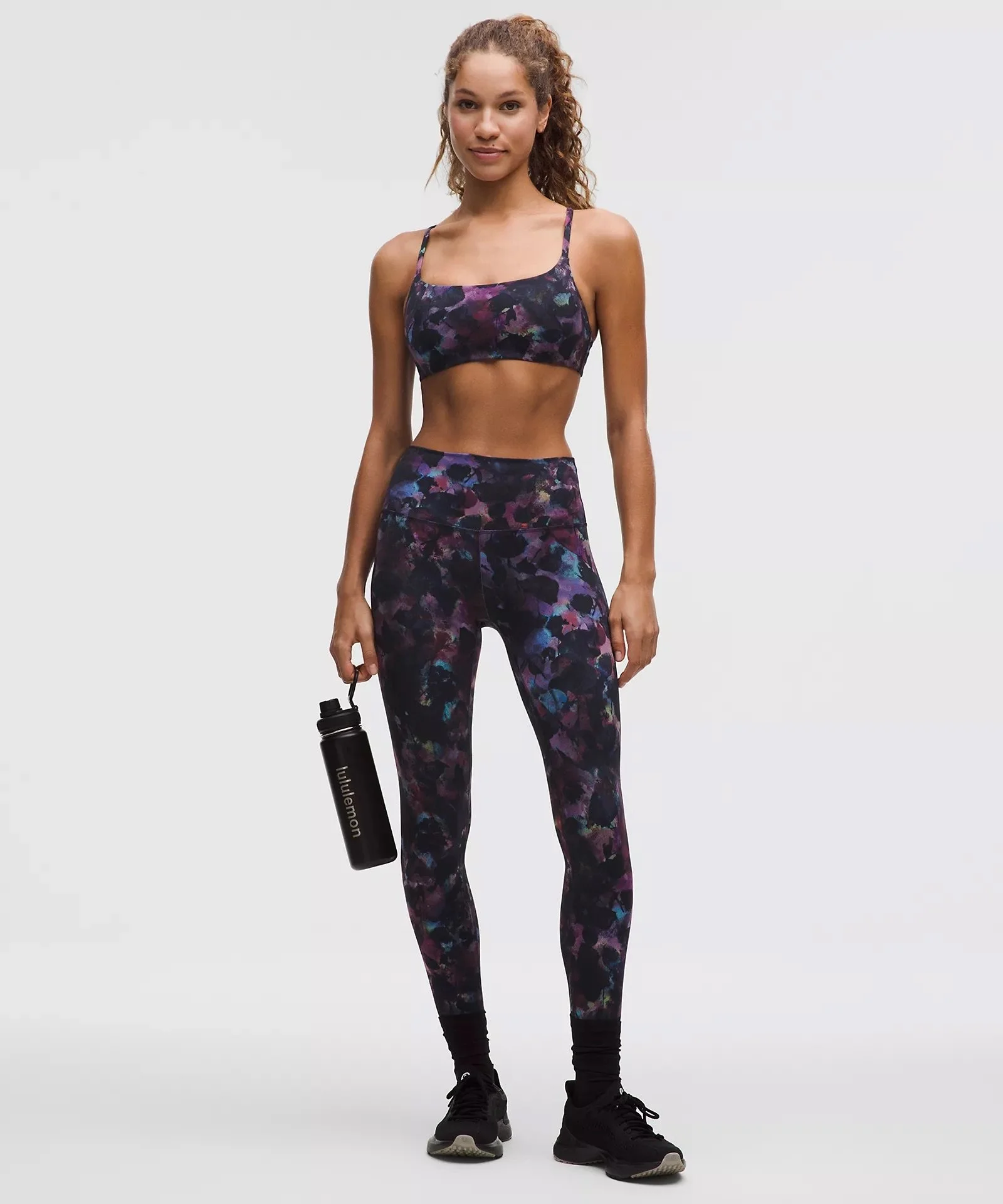 美品✨lululemon ルルレモン 花柄 黒 紫 花 ジャケット 海外古着 il_1080xN.6780913838_rt10.jpg